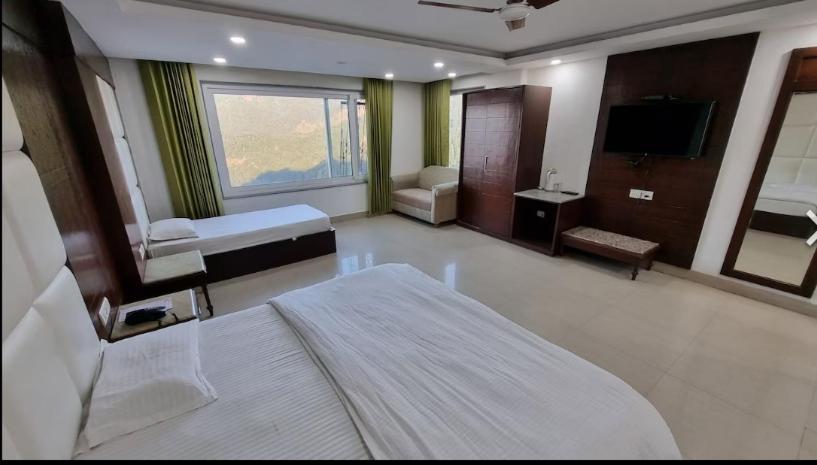 Deep Hotel Mussoorie Luaran gambar