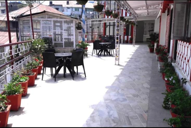 Deep Hotel Mussoorie Luaran gambar