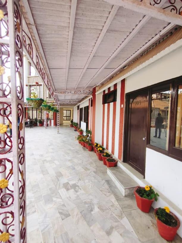 Deep Hotel Mussoorie Luaran gambar